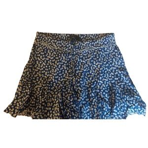 Bundle of 2 LULUS mini–Skirts Linen Med Floral Design Short Ruffled bottom #235C